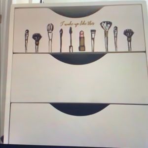 Makeup organizer